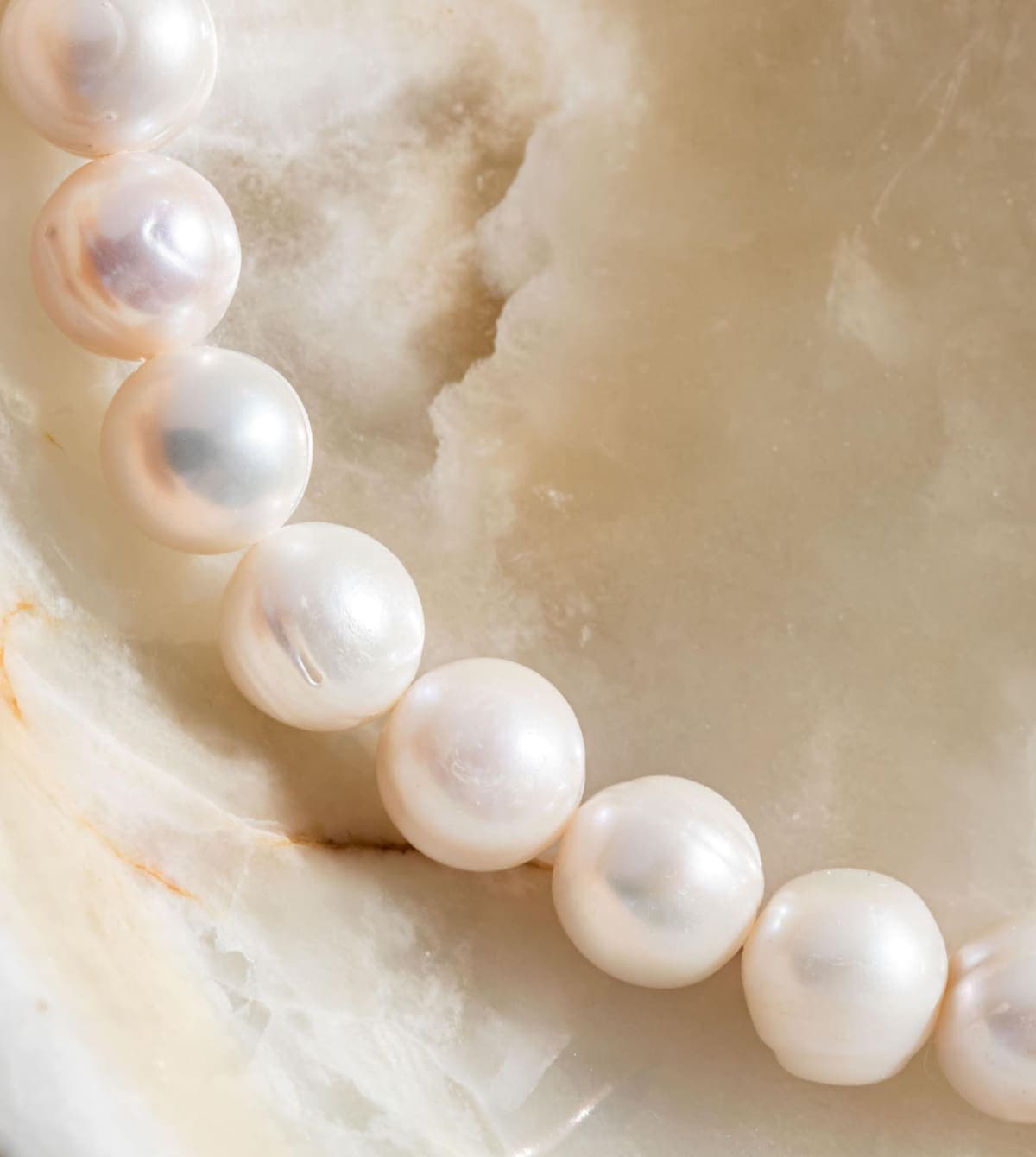 Warm ivory and cream pearl strand