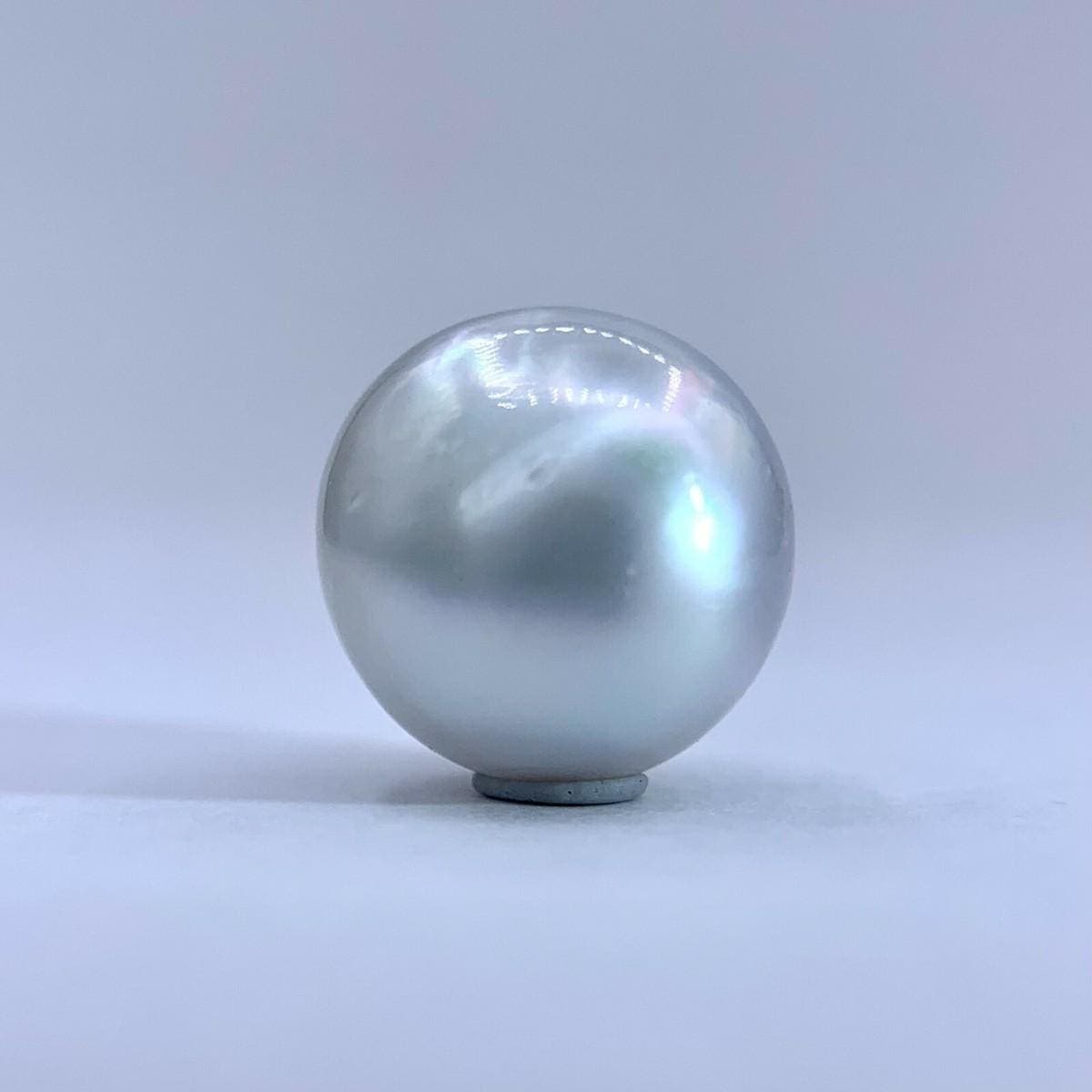 A cool-toned silver pearl