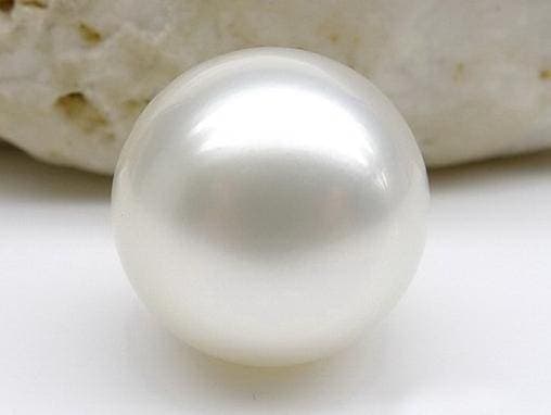 A perfectly round pearl